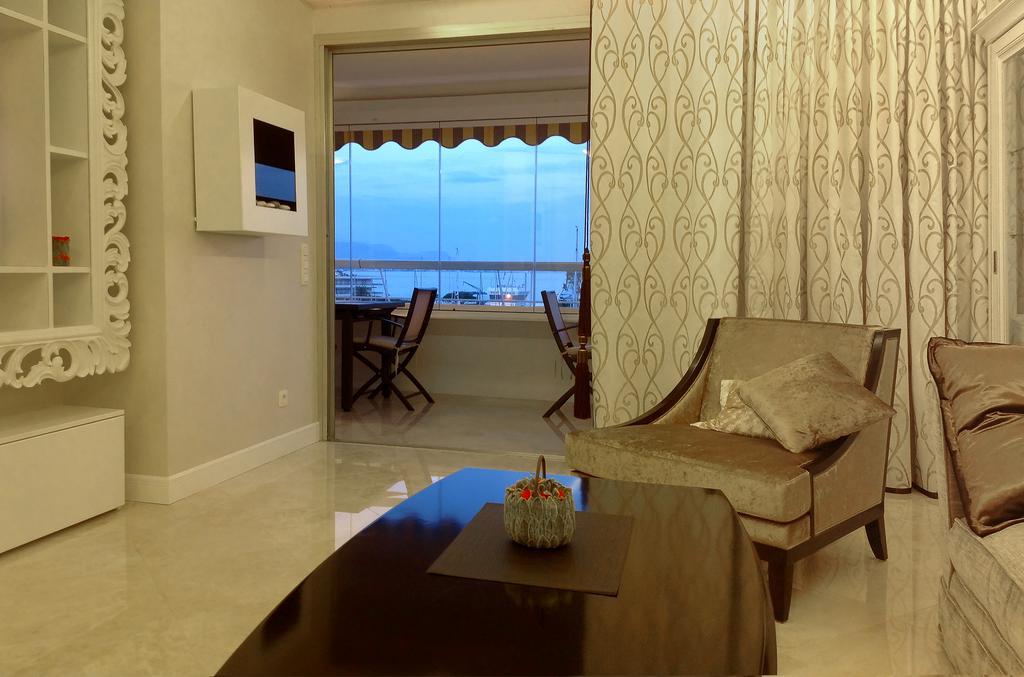 Apartments At Commodoro วิลล์เนิฟ-ลูเบ ภายนอก รูปภาพ