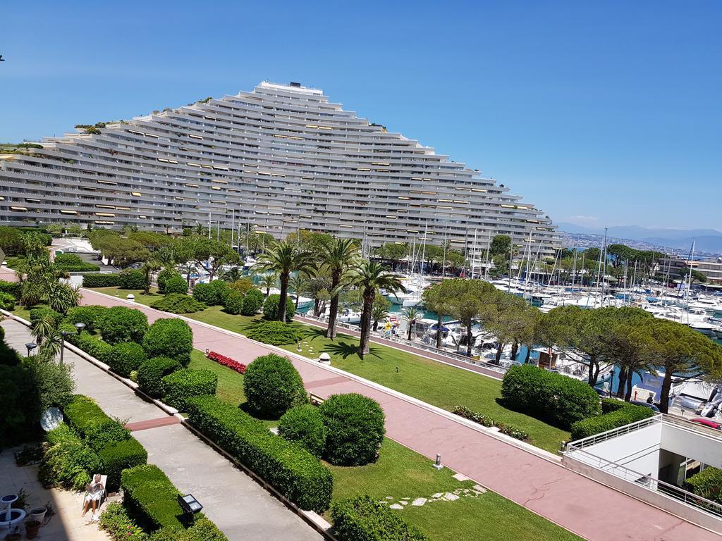 Apartments At Commodoro วิลล์เนิฟ-ลูเบ ภายนอก รูปภาพ